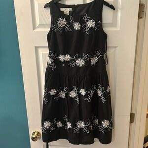 Evan Picone Black and White sleeveless dress